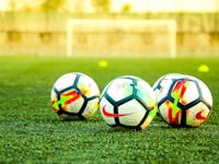 旺财28赛事报道 - 冠军球队庆祝胜利合影